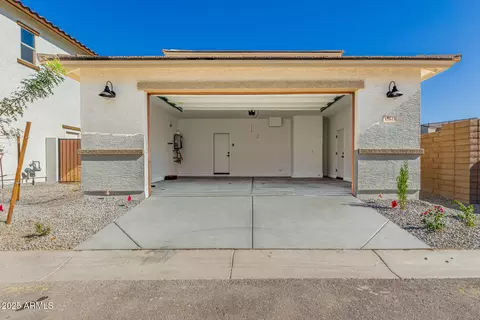 Exterior - 15611 S 180th Ln, Goodyear, AZ 85338 photo 5 of 7