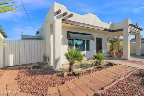 6709 N 51st Dr, Glendale, AZ 85301