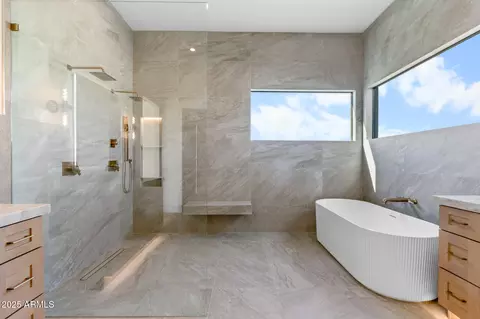 Bath - 6260 S Key Biscayne Ct, Gilbert, AZ 85298 photo 6 of 8