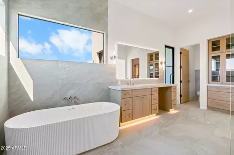 Bath - 6260 S Key Biscayne Ct, Gilbert, AZ 85298 photo 5 of 8
