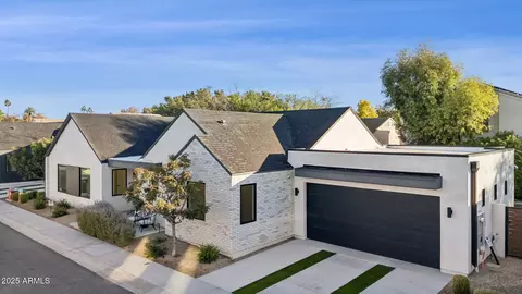 Exterior - 6313 N 10th Dr, Phoenix, AZ 85013 photo 10 of 10