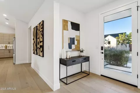 Entry Way - 6313 N 10th Dr, Phoenix, AZ 85013 photo 1 of 2