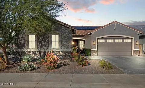 18562 W Thistle Landing Dr, Goodyear, AZ 85338