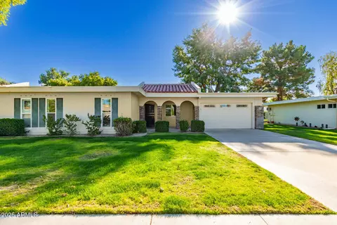 10105 W Highwood Ln, Sun City, AZ 85373