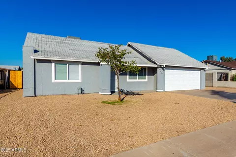 Exterior - 6946 W Merrell St, Phoenix, AZ 85033 photo 2 of 10
