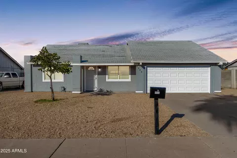 6946 W Merrell St, Phoenix, AZ 85033
