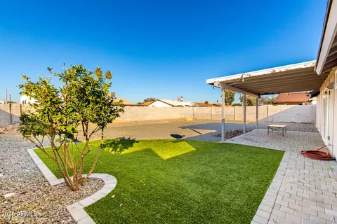 Exterior - 6946 W Merrell St, Phoenix, AZ 85033 photo 7 of 10