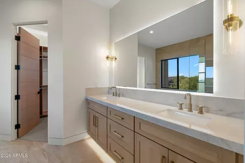 Bath - 7429 E Forest Trail Cir, Mesa, AZ 85207 photo 1 of 4