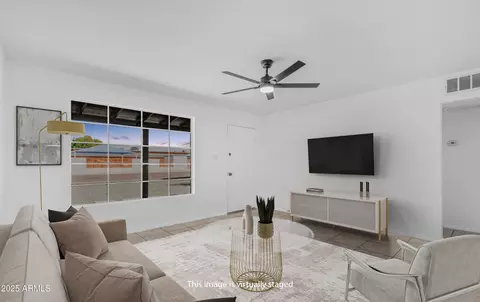 2009 E Clarendon Ave, Phoenix, AZ 85016 photo 4