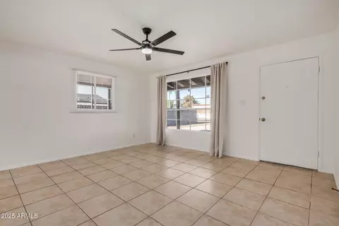 2009 E Clarendon Ave, Phoenix, AZ 85016 photo 5