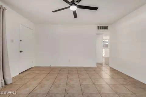 2009 E Clarendon Ave, Phoenix, AZ 85016 photo 7