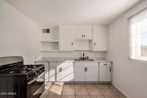2009 E Clarendon Ave, Phoenix, AZ 85016 photo 13