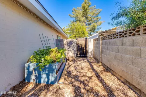 Exterior - 3961 E Becker Ln, Phoenix, AZ 85028 photo 15 of 15