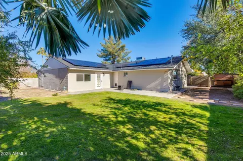 Exterior - 3961 E Becker Ln, Phoenix, AZ 85028 photo 7 of 15