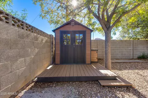 Exterior - 3961 E Becker Ln, Phoenix, AZ 85028 photo 10 of 15