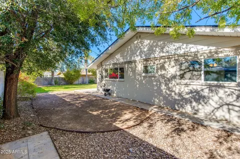 Exterior - 3961 E Becker Ln, Phoenix, AZ 85028 photo 11 of 15