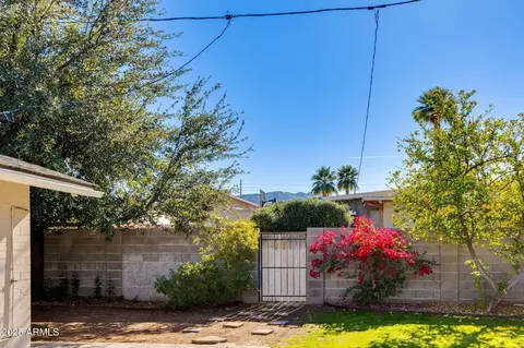 Exterior - 3961 E Becker Ln, Phoenix, AZ 85028 photo 12 of 15