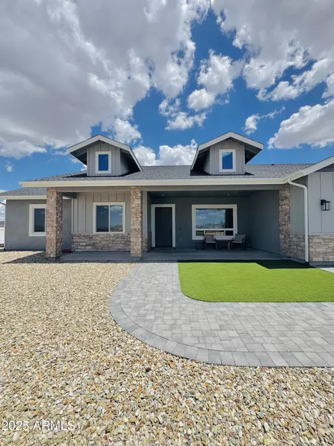 8103 N Clayton St, Prescott Valley, AZ 86312