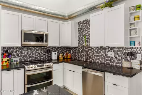 Kitchen - 5348 N 3rd Ave, Phoenix, AZ 85013 photo 2 of 4