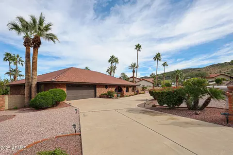 1322 W Aster Dr, Phoenix, AZ 85029