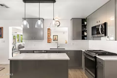 8051 N 14th Ave, Phoenix, AZ 85021 photo 7