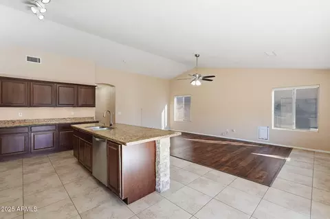 1619 E Carter Rd, Phoenix, AZ 85042 photo 17