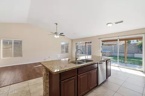 1619 E Carter Rd, Phoenix, AZ 85042 photo 14
