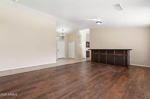 1619 E Carter Rd, Phoenix, AZ 85042 photo 9