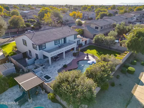 View/Area - 2750 E Milky Way, Gilbert, AZ 85295 photo 3 of 11