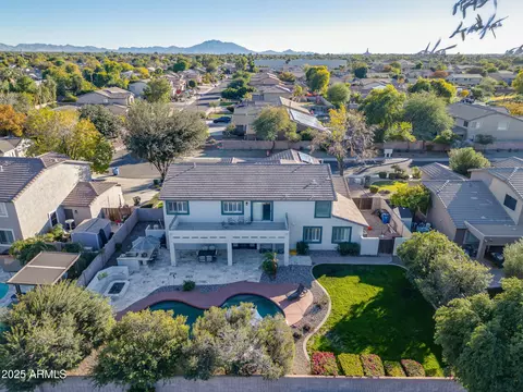 View/Area - 2750 E Milky Way, Gilbert, AZ 85295 photo 2 of 11