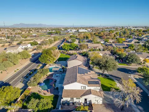 View/Area - 2750 E Milky Way, Gilbert, AZ 85295 photo 5 of 11