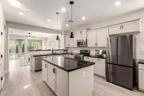 Kitchen - 3955 E Mesquite St, Gilbert, AZ 85296 photo 2 of 3