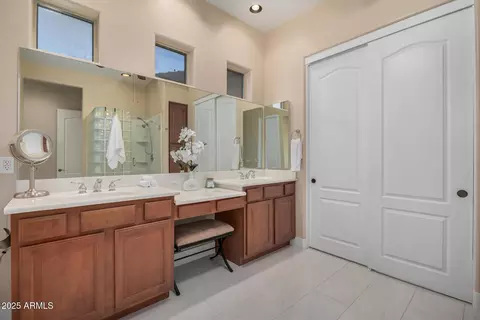 Bath - 1836 E Desert Ln, Phoenix, AZ 85042 photo 1 of 4
