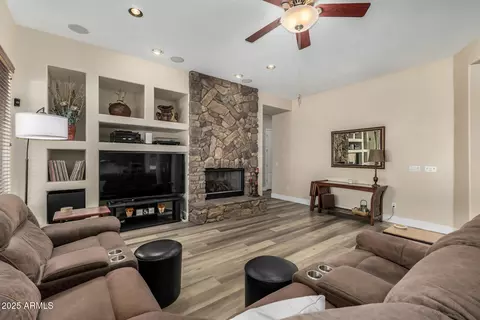 Living - 1836 E Desert Ln, Phoenix, AZ 85042 photo 3 of 4
