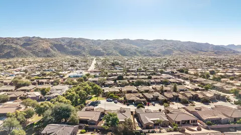 View/Area - 1836 E Desert Ln, Phoenix, AZ 85042 photo 7 of 17