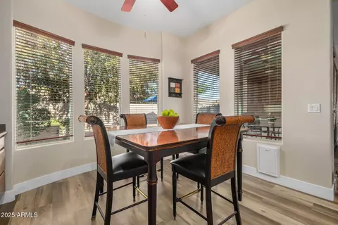 Dining - 1836 E Desert Ln, Phoenix, AZ 85042 photo 2 of 2