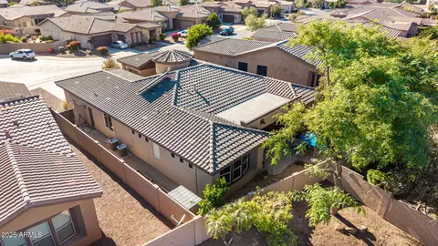 View/Area - 1836 E Desert Ln, Phoenix, AZ 85042 photo 9 of 17