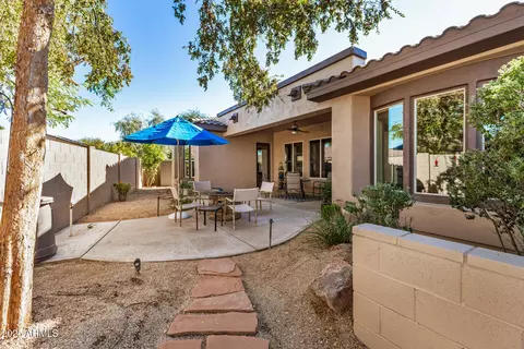 Exterior - 1836 E Desert Ln, Phoenix, AZ 85042 photo 7 of 9