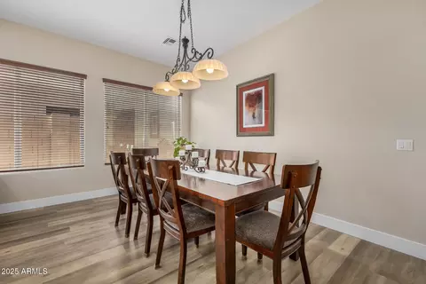 Dining - 1836 E Desert Ln, Phoenix, AZ 85042 photo 1 of 2
