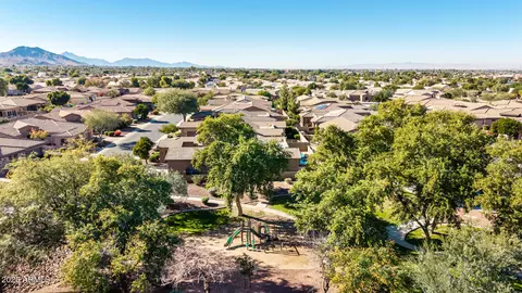 View/Area - 1836 E Desert Ln, Phoenix, AZ 85042 photo 16 of 17
