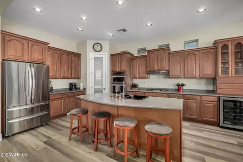 Kitchen - 1836 E Desert Ln, Phoenix, AZ 85042 photo 3 of 4