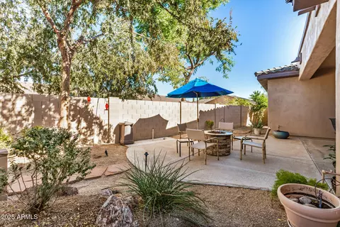 Exterior - 1836 E Desert Ln, Phoenix, AZ 85042 photo 6 of 9