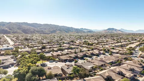 View/Area - 1836 E Desert Ln, Phoenix, AZ 85042 photo 8 of 17