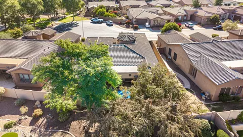 View/Area - 1836 E Desert Ln, Phoenix, AZ 85042 photo 11 of 17