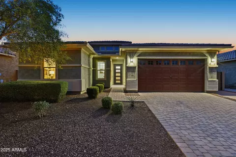 10249 W Hedge Hog Pl, Peoria, AZ 85383