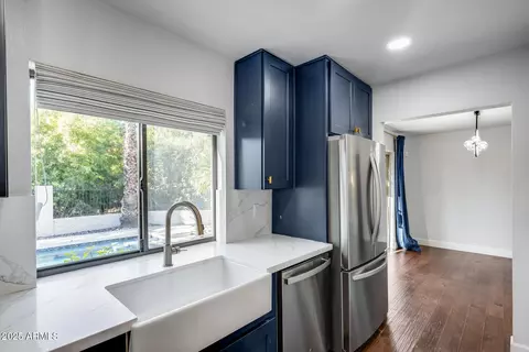 1902 E Linger Ln, Phoenix, AZ 85020 photo 7