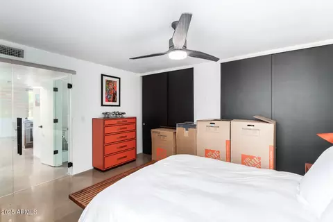Bedroom - 3263 E Camelback Rd, Phoenix, AZ 85018 photo 6 of 7