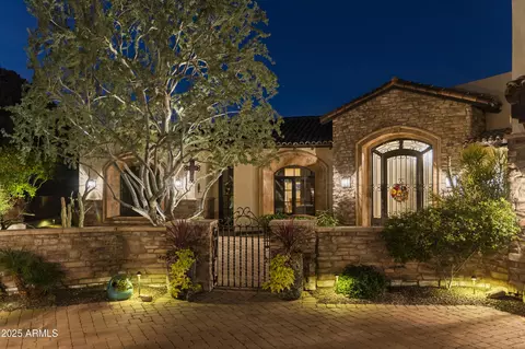 6102 E Sage Dr, Paradise Valley, AZ 85253