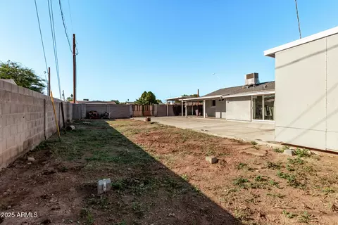 Exterior - 807 E Dolphin Ave, Mesa, AZ 85204 photo 4 of 5