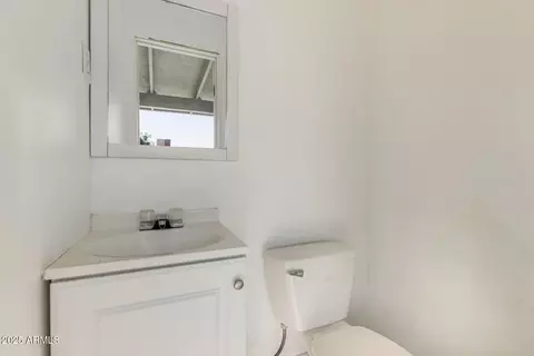 Bath - 807 E Dolphin Ave, Mesa, AZ 85204 photo 1 of 3
